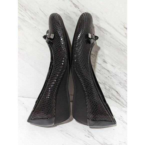 Karen Scott Women's Black Wedge Heels Size 7.5M - Picture 5 of 5